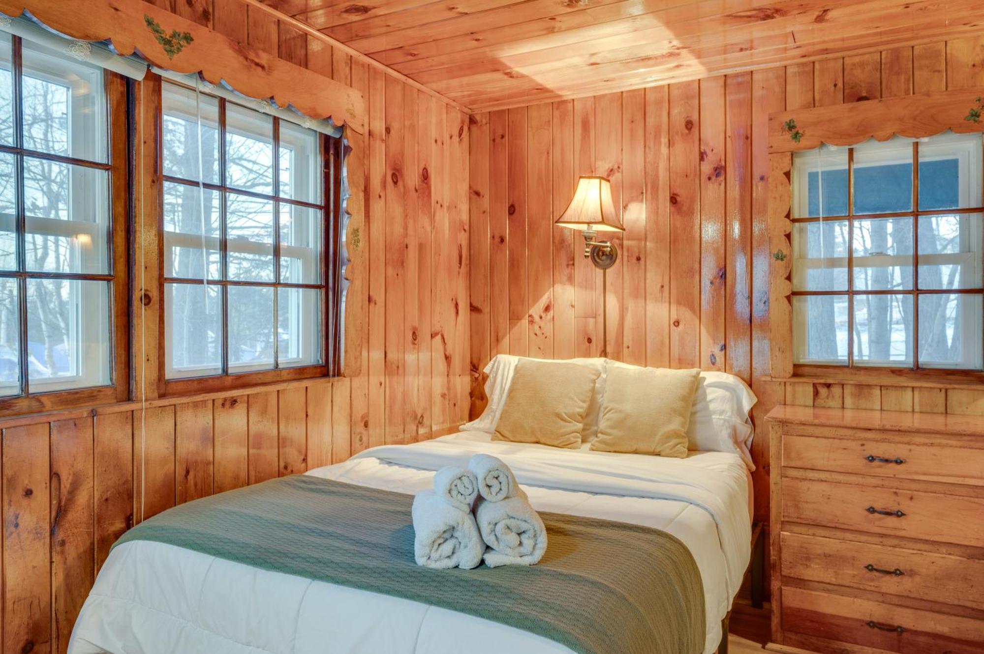 Cozy Laconia Studio With Pool Access - 2 Mi To Lake! Appartement Buitenkant foto